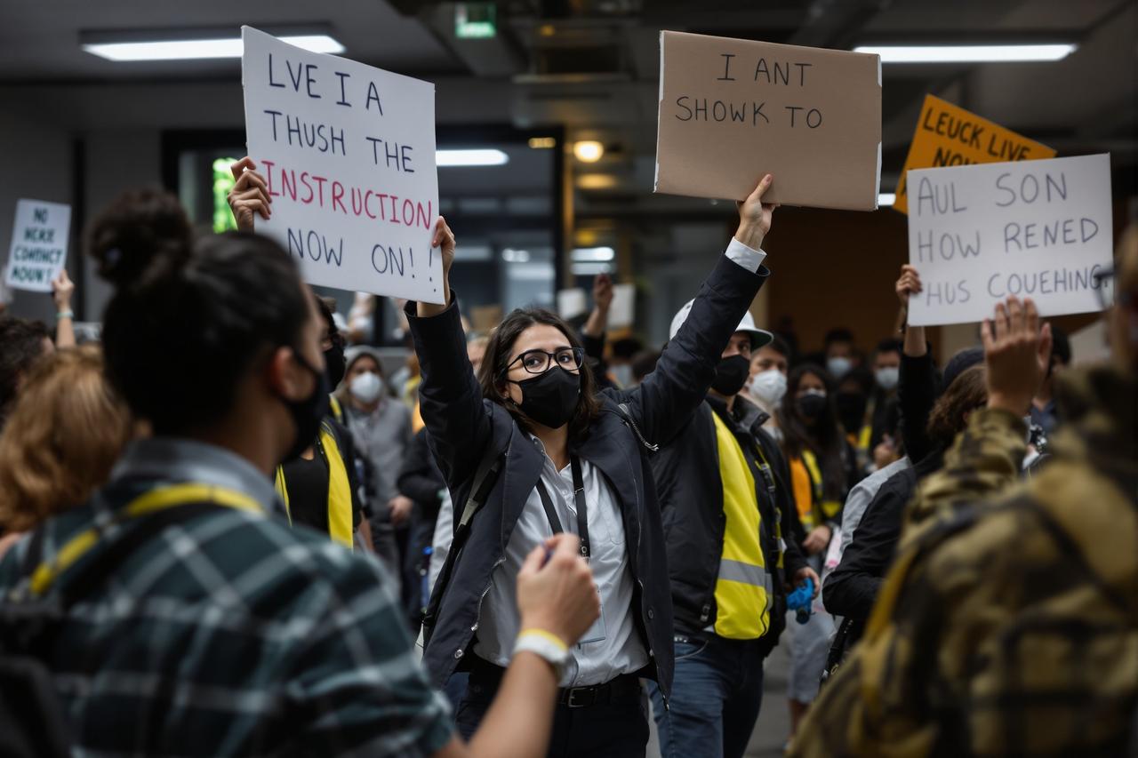 某影视公司内部员工集体爆料：拖欠工资长达半年！